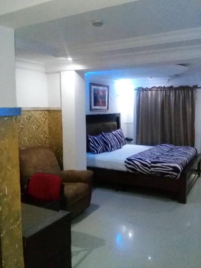 Theodawn Hotels @ Suite 29 Ikeja Kültér fotó