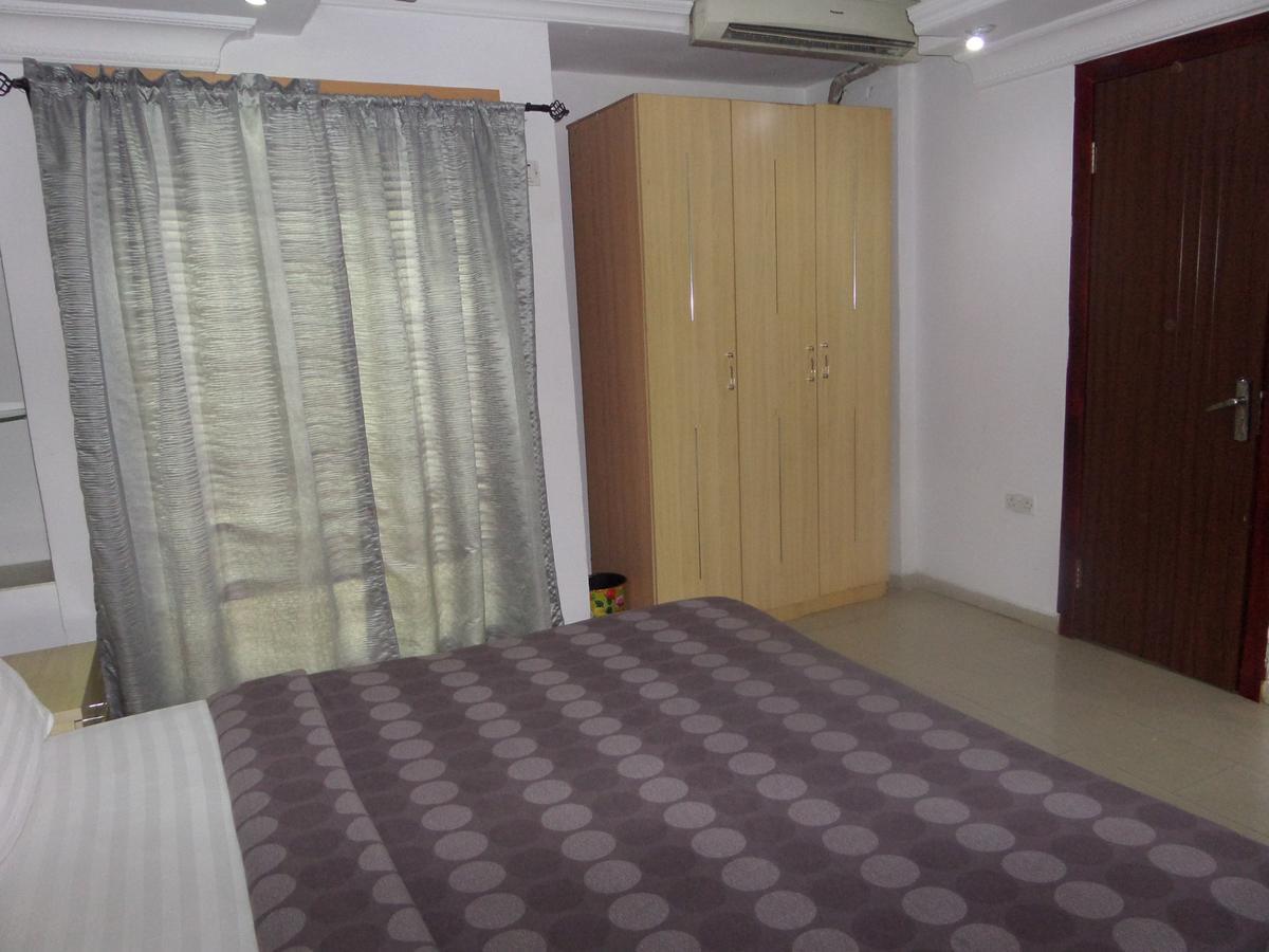 Theodawn Hotels @ Suite 29 Ikeja Kültér fotó