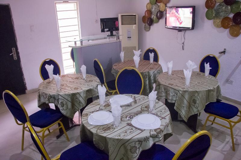 Theodawn Hotels @ Suite 29 Ikeja Kültér fotó