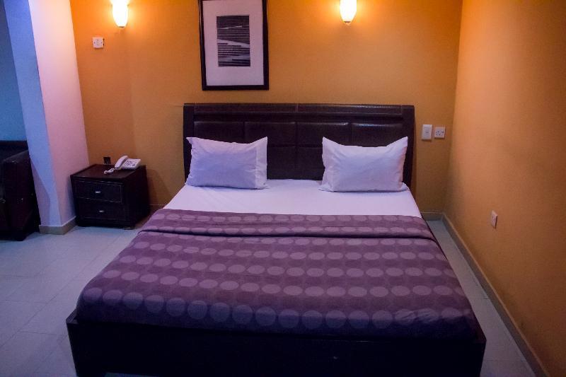 Theodawn Hotels @ Suite 29 Ikeja Kültér fotó