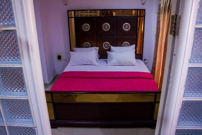 Theodawn Hotels @ Suite 29 Ikeja Kültér fotó