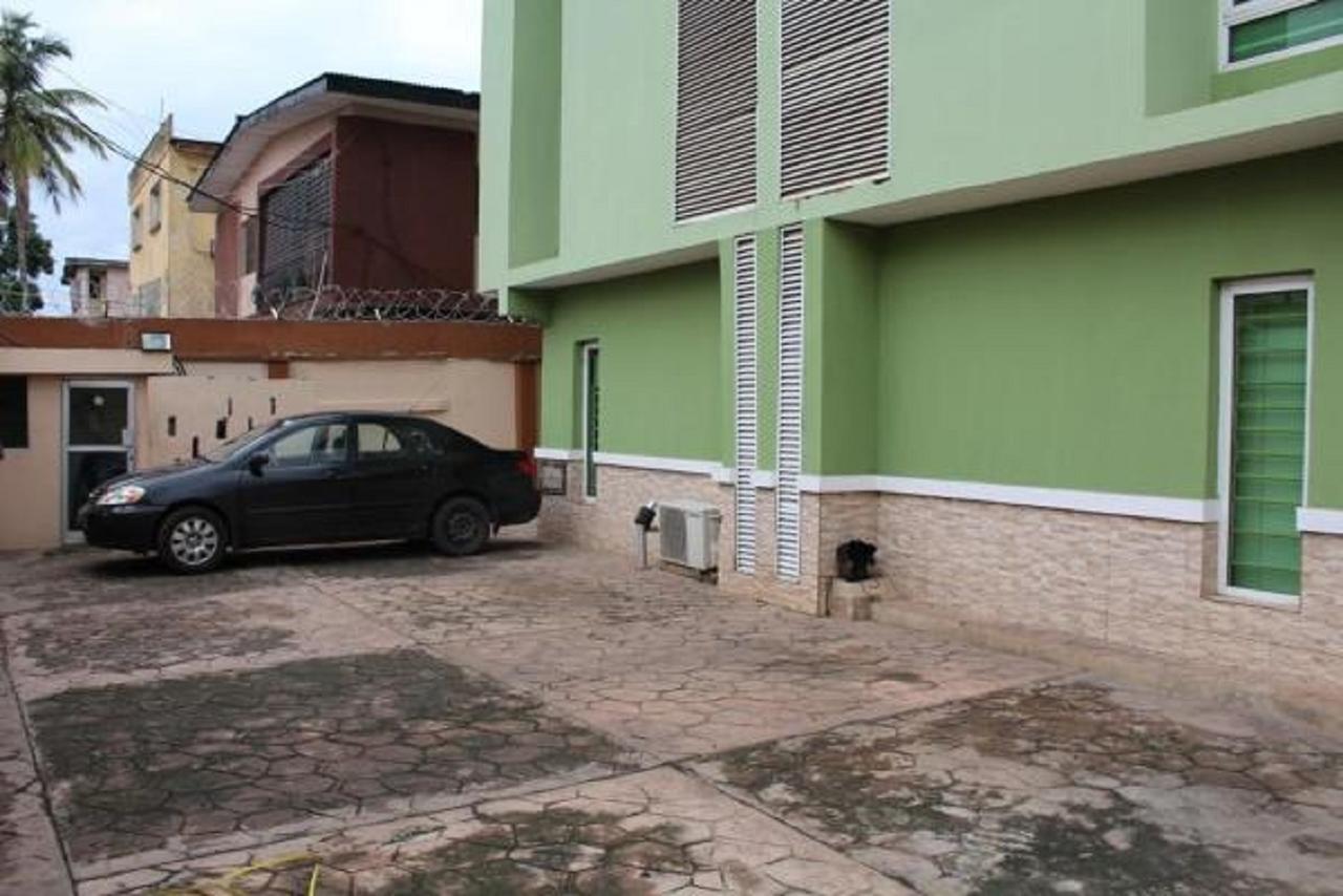 Theodawn Hotels @ Suite 29 Ikeja Kültér fotó
