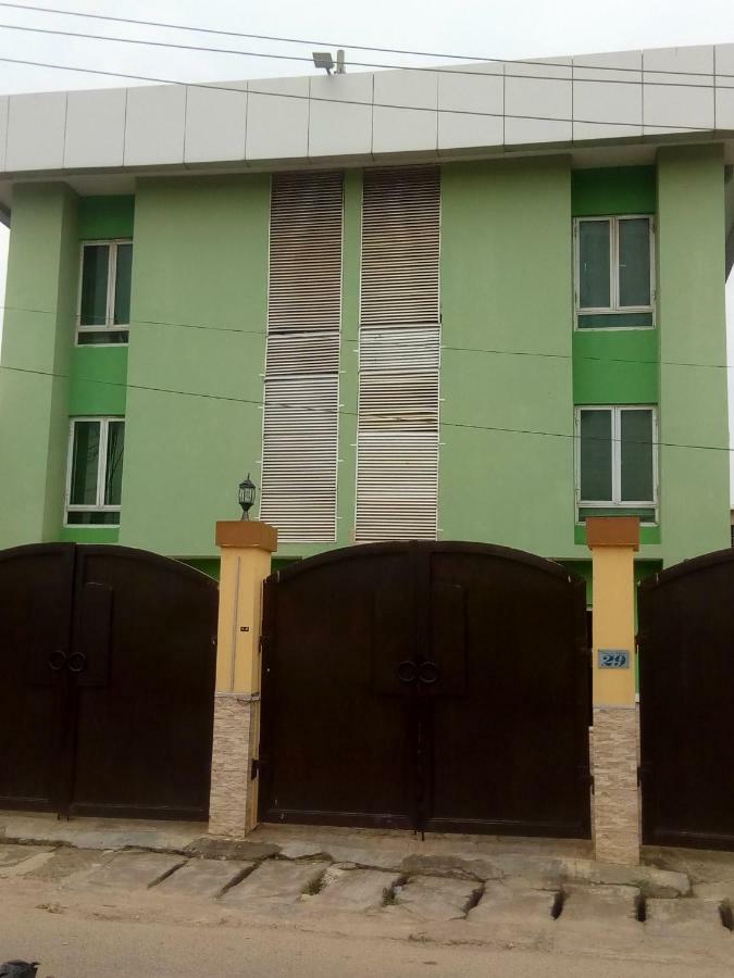 Theodawn Hotels @ Suite 29 Ikeja Kültér fotó
