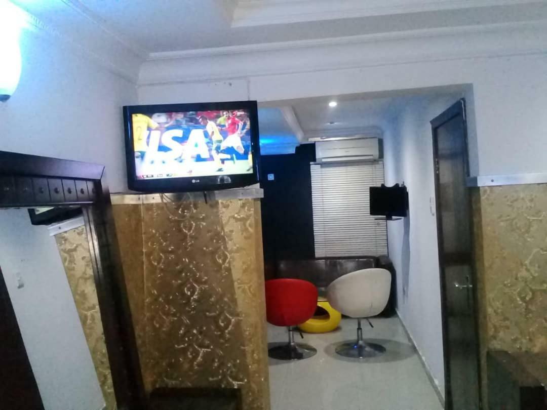 Theodawn Hotels @ Suite 29 Ikeja Kültér fotó
